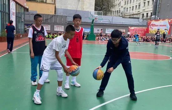 初中篮球战术一周训练计划_0
